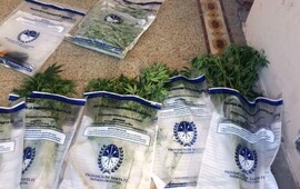 Dentro de la mochila la Policía encontró tres kilos de marihuana.