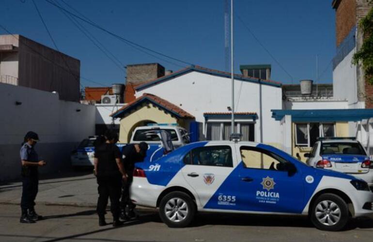 Ambos agresores fueron detenidos en la seccional 20ª. Foto: C. Mutti Lovera