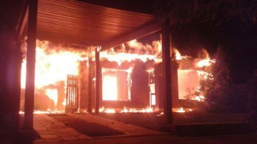 Vecinos incendiaron la casa del secretario de Seguridad local, Ricardo Triches