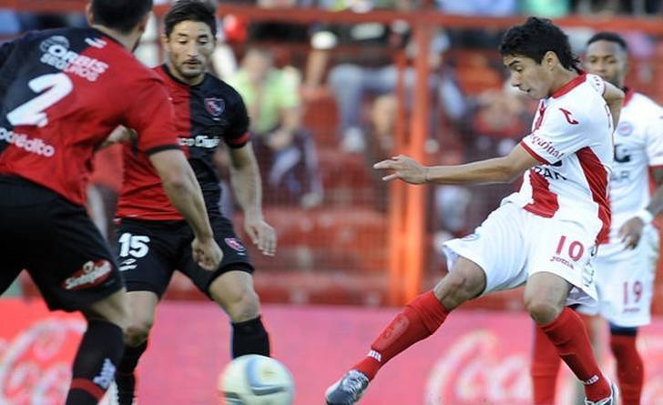 Cabral adelantó a Argentinos a los 27 minutos del primer tiempo. Foto: Baires