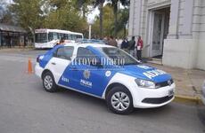 El acto se realiz&oacute; en las puertas de la municipalidad
