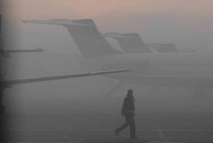 Vuelos demorados y desviados en Rosario y Ezeiza por la niebla