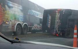 Por el momento el corte es total en esa mano de la autopista. Foto: Twitter @jesirizzolo