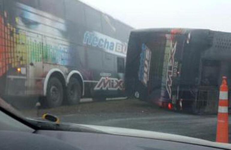 Por el momento el corte es total en esa mano de la autopista. Foto: Twitter @jesirizzolo