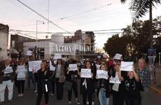 Los manifestantes pasaron por la municipalidad y se dirigieron a las puertas de la Seccional 27ª