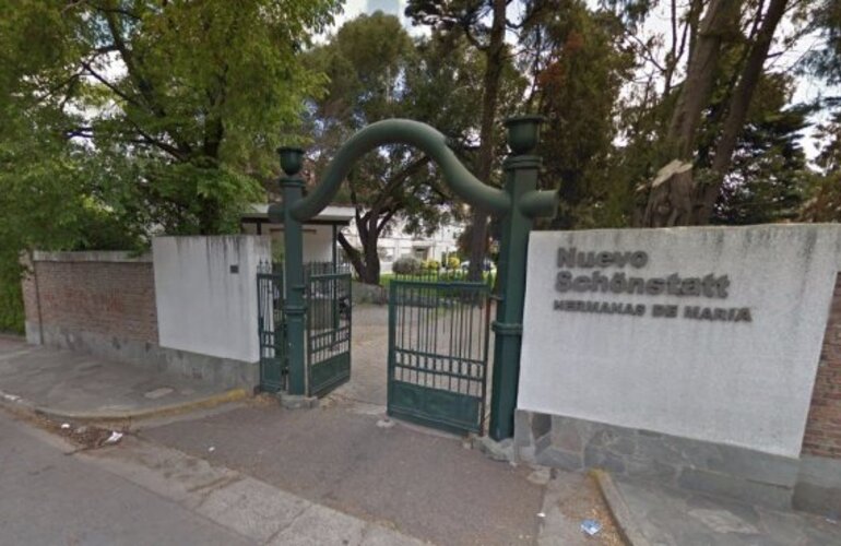 Rob&oacute; en un convento y escap&oacute; disfrazado de sacerdote