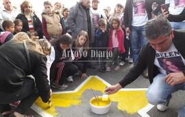 La estrella se pintó en el lugar donde murió la chica