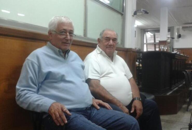 Héctor Roberto y Patricio Gorosito en la sala de audiencias de los Tribunales chaqueños.