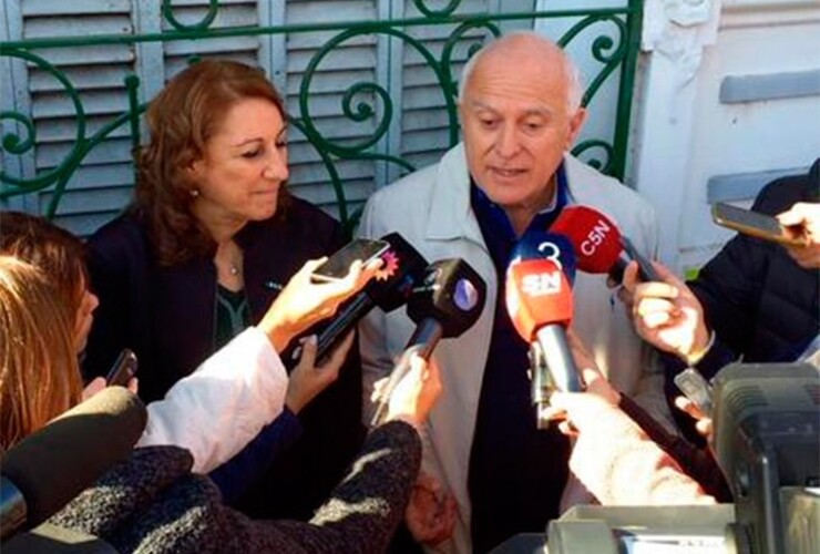 Mónica Fein junto a Miguel Lifschitz