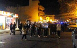 La manifestación el pasado viernes recorriendo las calles del centro de Arroyo Seco. Foto: Archivo AD