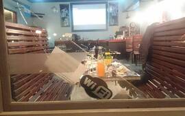 El hecho sucedió anoche en el bar de San Martín y calle Hipólito Yrigoyen