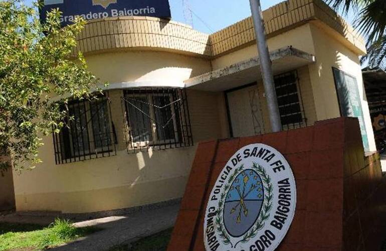 Los delincuentes fueron arrestados por personal de la comisar&iacute;a 24&ordf;.