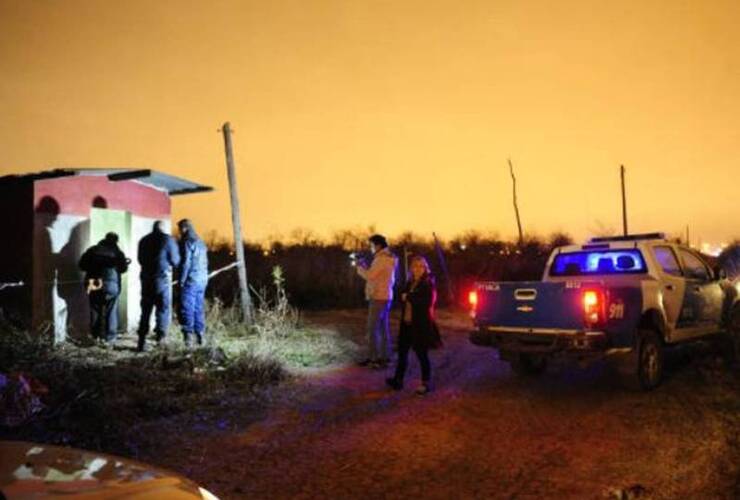 El lugar. El santuario donde fue encontrado el cuerpo de un muchacho de 25 años, aproximadamente. Crédito: M. Bustamante. La Capital