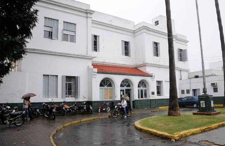 En el hospital. La pequeña falleció anoche en el Roque Sáenz Peña. Crédito: El Ciudadano