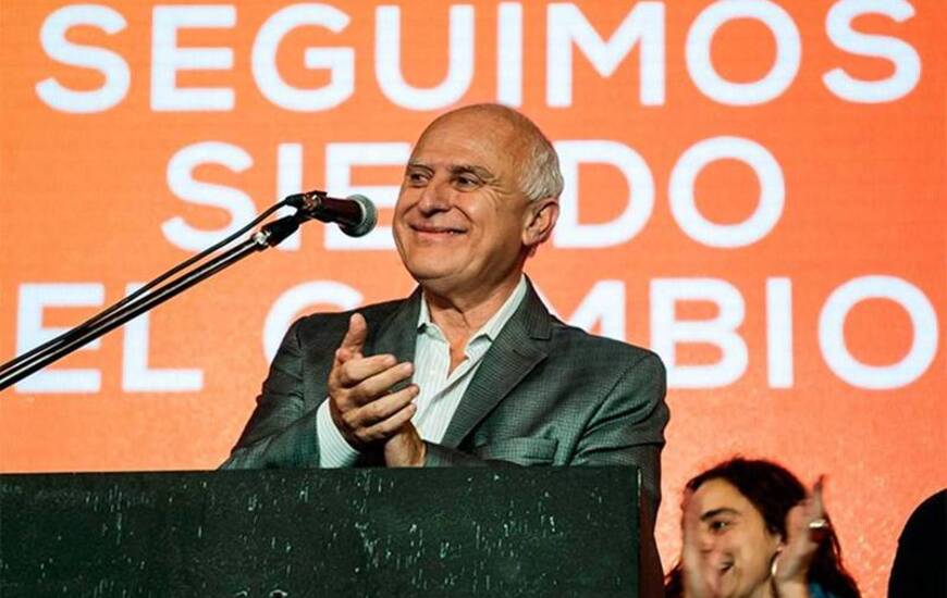 El número. Ahora la diferencia entre ambos pasó a ser de 1496 votos.