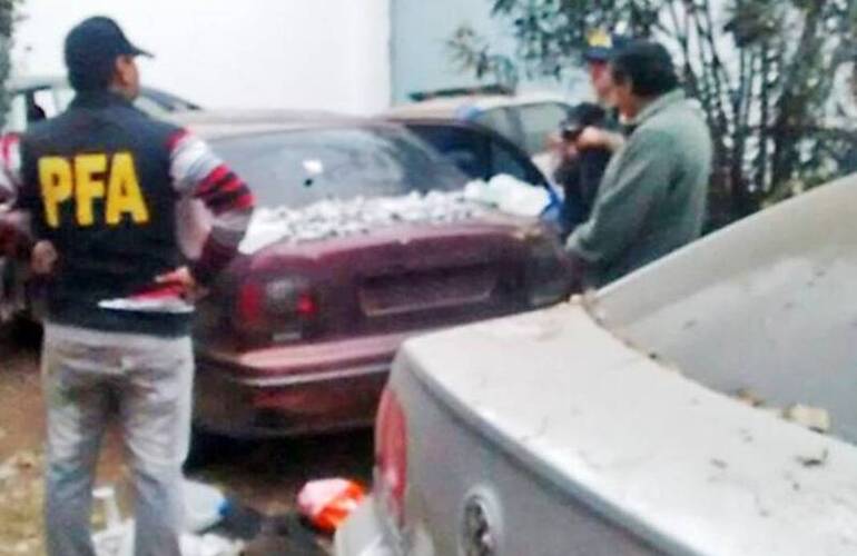 Drogas. En los patios internos de la Jefatura el Fiat Marea está hace nueve meses. Fue peritado por Gendarmería. Drogas. En los patios internos de la Jefatura el Fiat Marea está hace nueve meses. Fue peritado por Gendarmería.