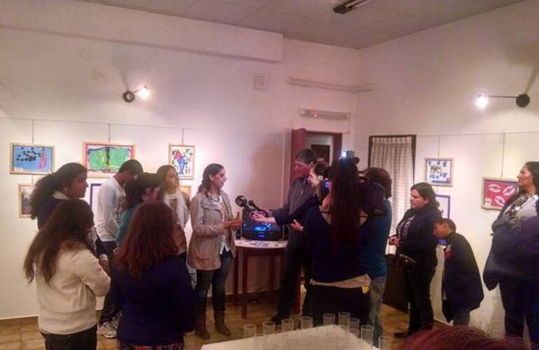 Inauguraci&oacute;n. Tuvo lugar anoche en la Biblio. Cr&eacute;dito: Biblio Arroyo