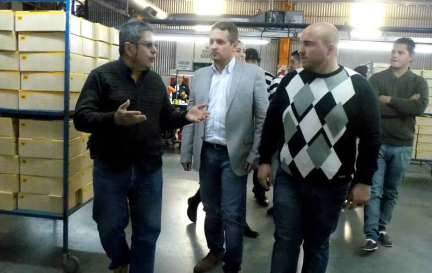 La visita. Tuvo lugar ayer jueves en horas del mediodía. Crédito foto: "La Cámpora"