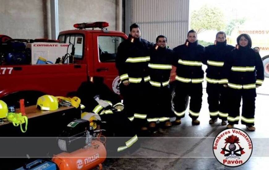 Una pick up y numerosas herramientas se sumaron al equipo con el que hoy cuenta la institución.