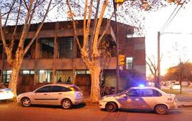 El cadáver de Acosta fue derivado al Instituto Médico Legal para la realización de una autopsia.