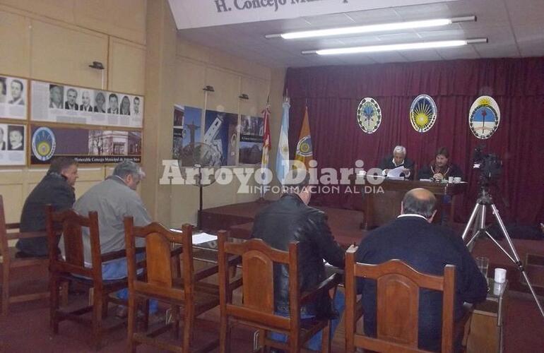 En la sala de sesiones. Los concejales en plena sesión este martes