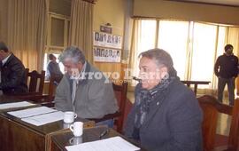 En el Concejo. Nizar Esper y Gabriel Olivé este martes en sesión pública