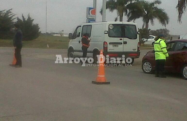 El personal esta mañana en el ingreso por autopista