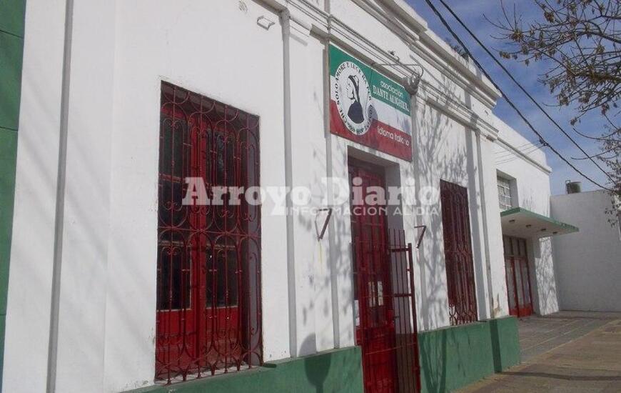 Dante Alighieri. Para más información pasar por Belgrano 701, Arroyo Seco