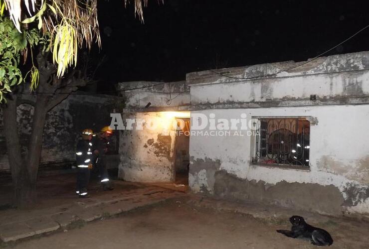 Los bomberos trabajaban en Aníbal Maffei al 900