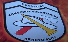 Personal de Bomberos Voluntarios prestó colaboración tras el accidente