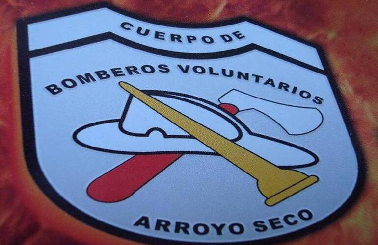 Personal de Bomberos Voluntarios prestó colaboración tras el accidente