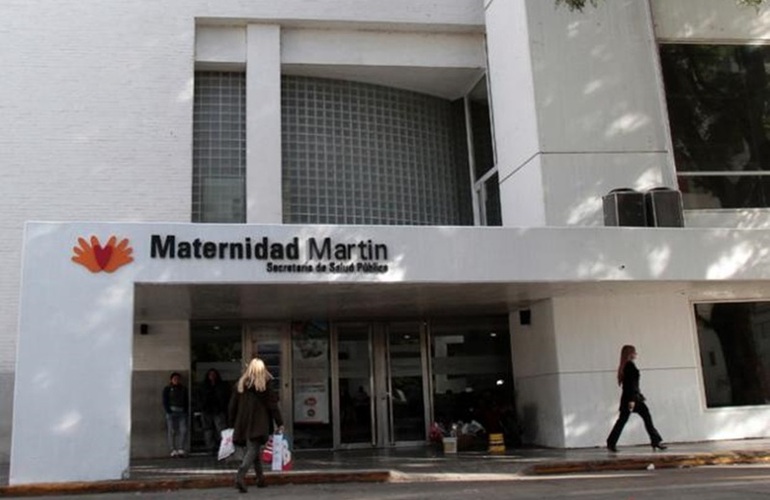 Mamá y bebé están en la maternidad Martin en buen estado.
