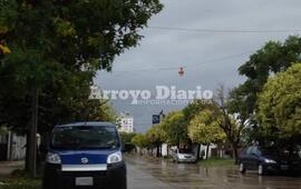 Asfato mojado pero sin lluvias a la vista
