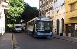 El asalto se produjo en un micro de la línea 131, de la empresa Semtur. Foto de archivo: A. Celoria