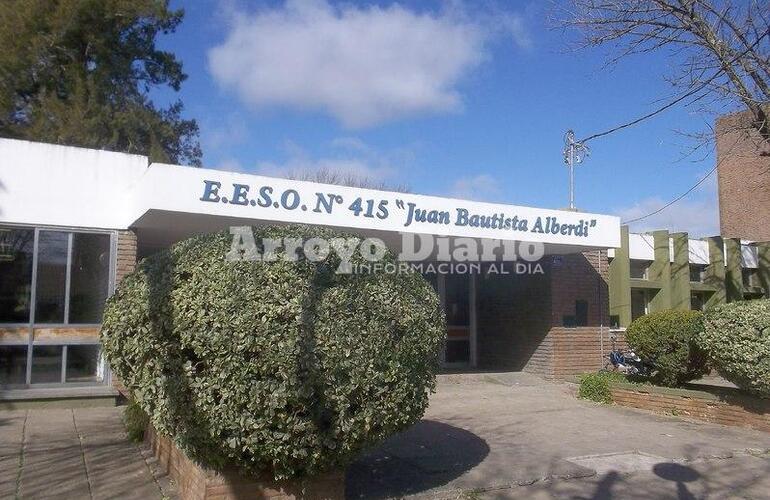 Imagen de Alumna de la EESO Nº 415 destacada con una Beca del Instituto Balseiro