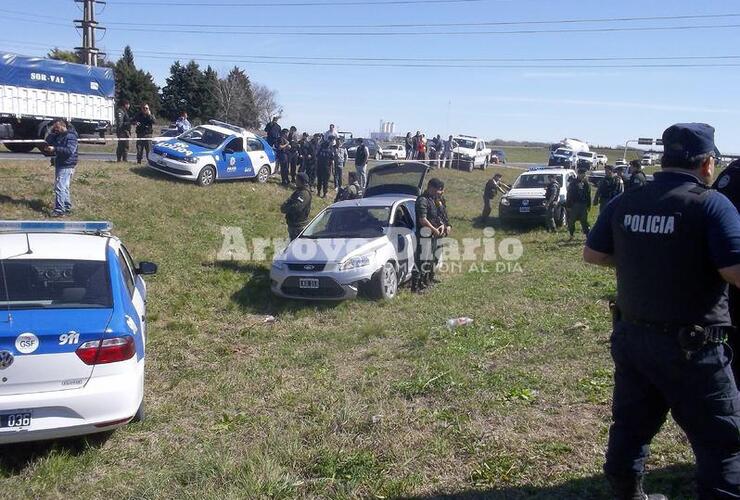 La persecución terminó sobre autopista.