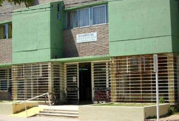 Tío y sobrino terminaron internados en el hospital Granaderos a Caballo, de San Lorenzo.
