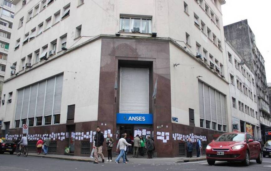 Imagen de Dictaron la conciliación obligatoria y ANSES vuelve a atender al público