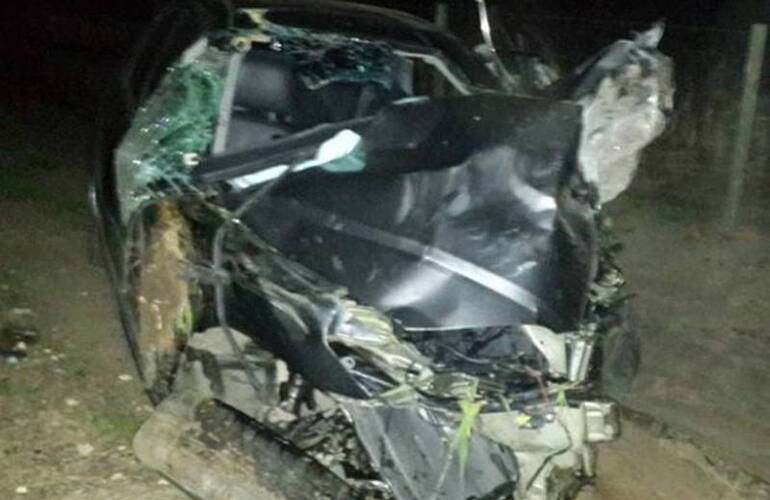 Los autom&oacute;viles colisionaron, aparentemente de frente, con el lamentable saldo de dos personas fallecidas.