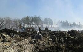 Mientras se trabaja en controlar el incendio en el basural ya se piensa en acondicionar un nuevo espacio para tirar los residuos vegetales