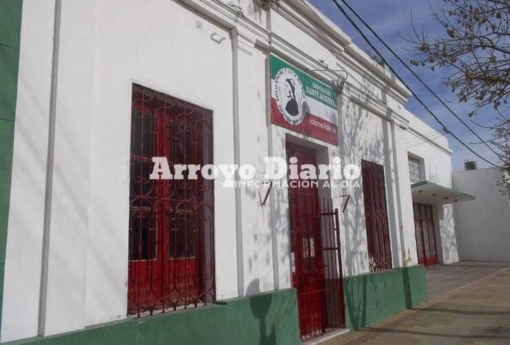 Asociación Dante Alighieri, Belgrano 705, Arroyo Seco.