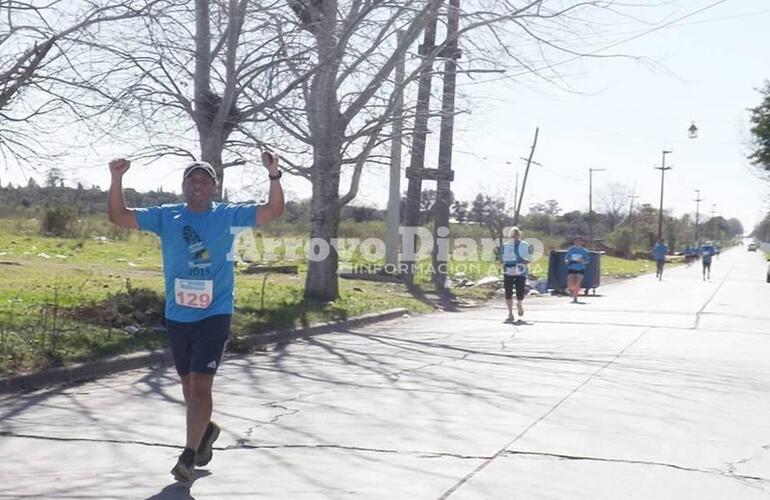 La calle Aníbal Maffei (Camino al Rowing) fue parte del recorrido de la Maratón de 10 kilómetros