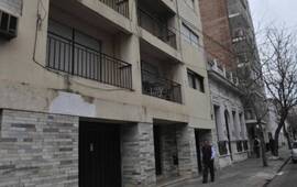 El cuerpo del empresario fue hallado esta madrugada en un departamento de Moreno al 500. Foto: Virginia Benedetto