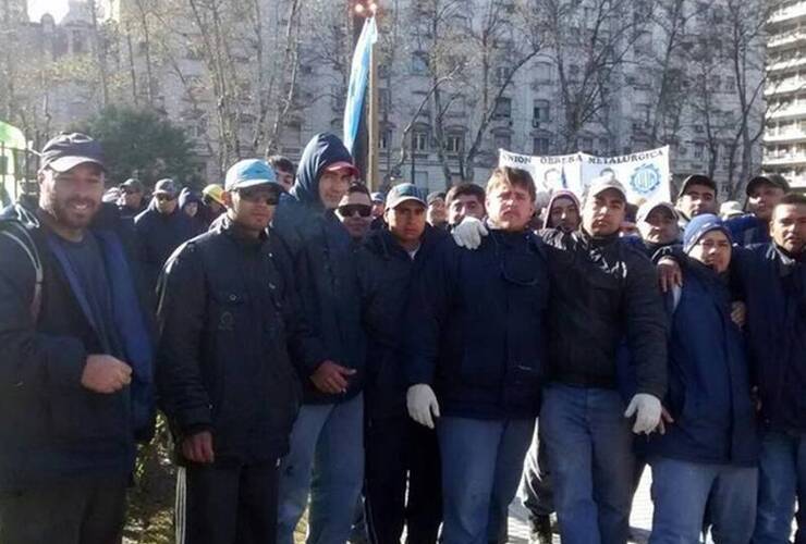 Imagen de Gremios se concentraron frente a Gobernación por la inseguridad