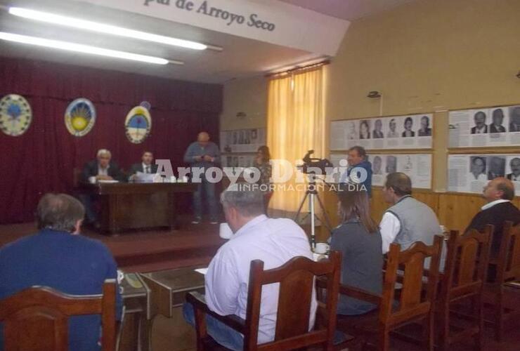 Imagen de Honorable Concejo Municipal: Sesión Ordinaria, martes 15 de septiembre de 2015