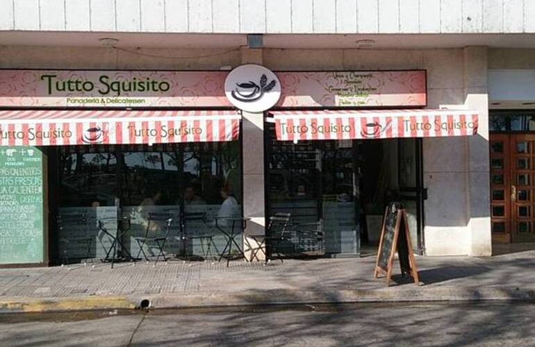 El delincuente se llevó unos 3500 pesos de la panadería del Güemes al 1800. Foto: Celina Mutti Lovera / La Capital El delincuente se llevó unos 3500 pesos de la panadería del Güemes al 1800. Foto: Celina Mutti Lovera / La Capital