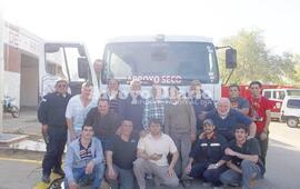 Bomberos y Comisión Directiva contentos con la nueva adquisición del cuartel.
