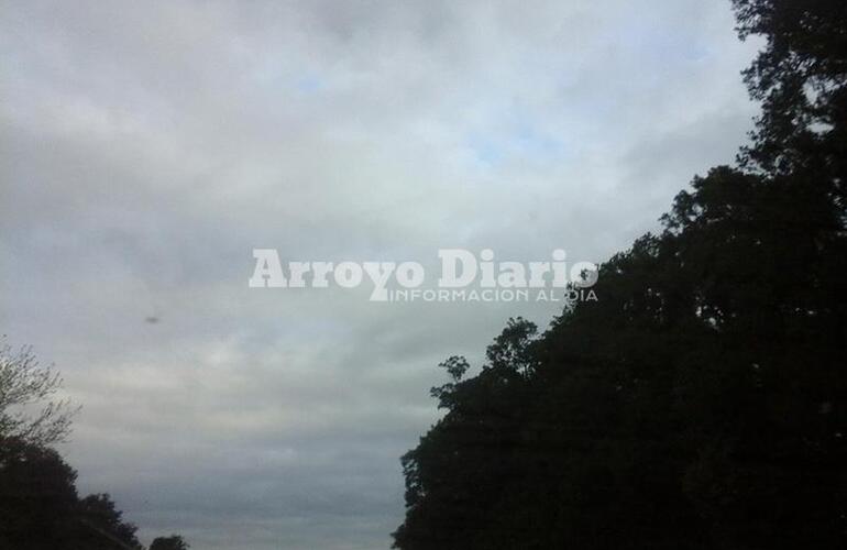 Imagen de El cielo sigue nublado y persiste la probabilidad de lluvias