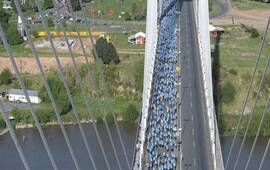 Imagen de Se corrió la maratón del puente Rosario-Victoria