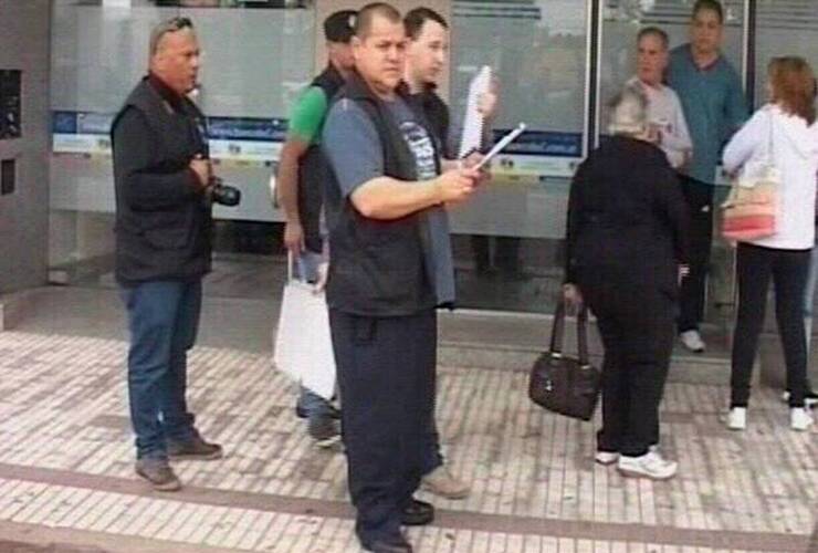 La sede del NBSF asaltada esta mañana. Foto: captura de pantalla El Tres
